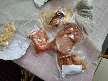 Product Review of CIRENG MINI JANDO ISI 10PCS EXTRA CHILLI OIL BUMBU KALDU Food Frozen Pentol Aci Siomay from m**࿔ 0