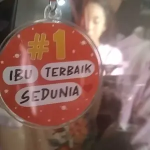 Medali Gift Ibu Terbaik Sedunia Hadiah Lucu Kado Unik
