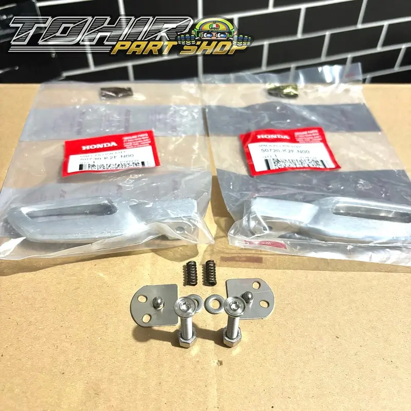 ￼Foot step Scoopy New K2F Original Sepasang SET komponennya 1