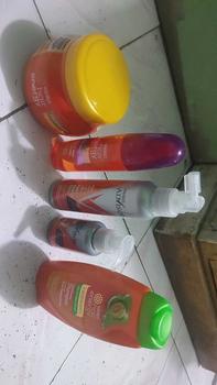 Product Review of Makarizo Glowing Box (Creambath Aloe & Melon 500 gr, Hair Fragrance White Musk 100 mL, VITAMAX 50mL, Shampoo Aloe & Melon 170mL,Hair & Scalp Tonic 145mL) from E** J** 0