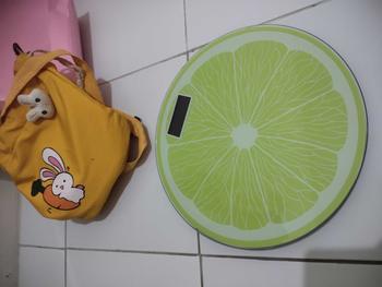 Product Review of [COD] TIMBANGAN DIGITAL BADAN MOTIF BUAH BULAT 28CM TM-28-88 from R**a A**n 1