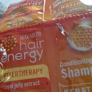 Makarizo Shampo 12 Pcs 24 Shampo Hair Energy untuk Kesehatan Rambut