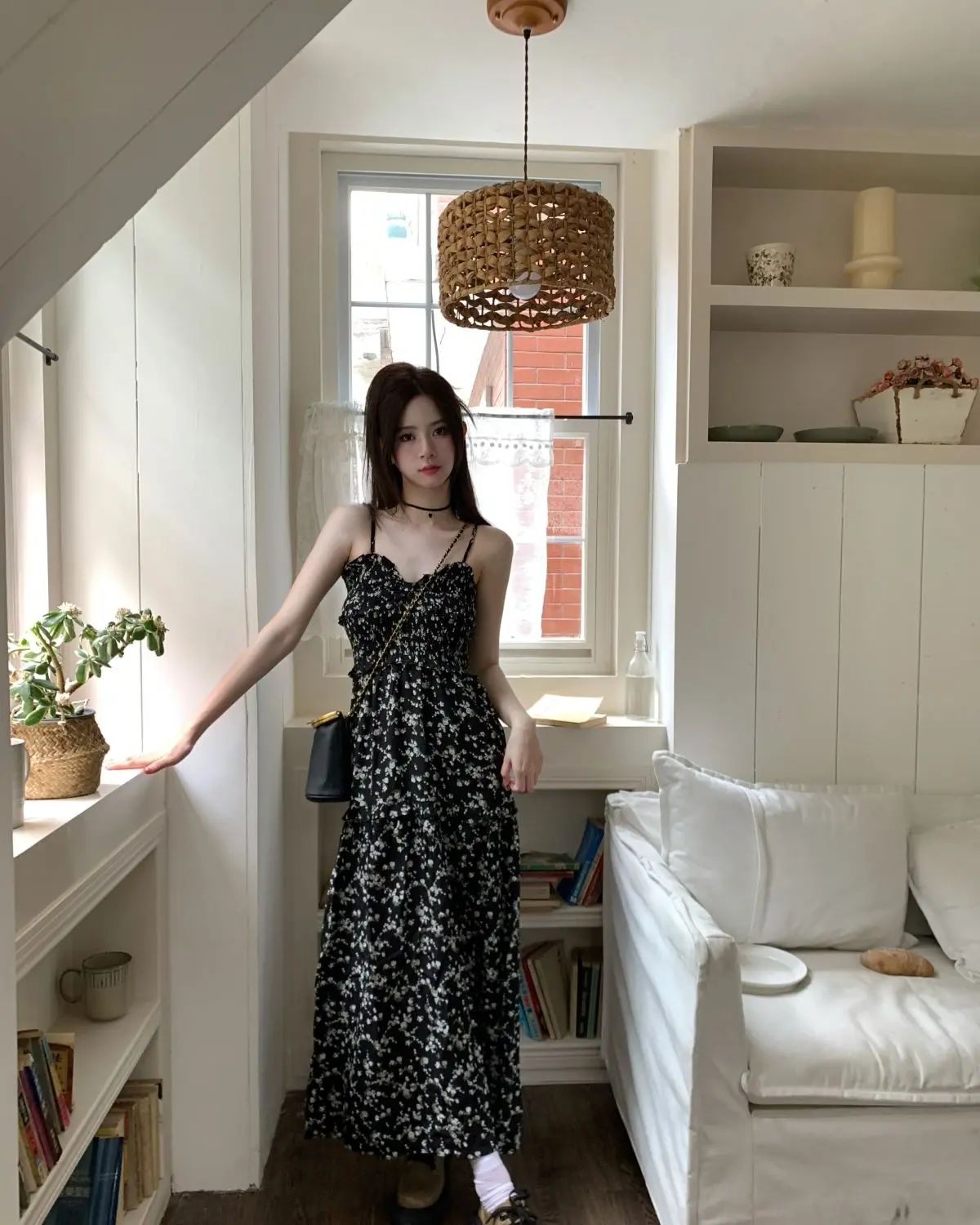 Tea break skirt with floral suspender and sleeveless dress for women, with a cinched waist and split black off shoulder long skirt, long over the knee Casual Womenswear Lingerie Summer