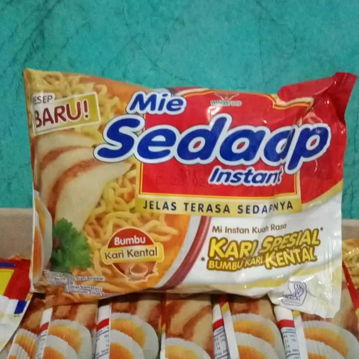 PROMO Mie Sedap Ayam Bawang, Soto dan Kari Spesial 1 Dus 110rb Noodles 2