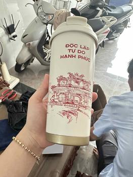 Product Review of [TẶNG BÌNH GIỮ NHIỆT - MỪNG ĐẠI LỄ CHIẾN THẮNG] Combo 3 Túi Nước Giặt Xả 2in1 Enzym Sinh Học XAVIA Toả Hương 120H+ 2L Tặng 1 Bình Giữ Nhiệt, Sạch Sâu An Toàn, Lưu Hương Dài Lâu, Bảo Vệ Môi Trường from M** B** B**p 1