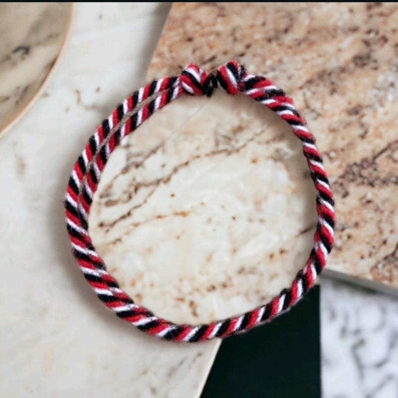 (isi 2) Gelang Tridatu Serat Emas 2 Layer Tali serut Handmade Khas Bali - Bracelets gelang tridatu keberuntungan tolak sawan tolak bala harga termurah 2 layer serat sedana ukuran tali 2mm Aksesoris 8