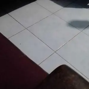 MASKER DUCKBILL FACEMASK 3 PLY ISI 50 PCS PER KOTAK WARNA HITAM & PUTIH