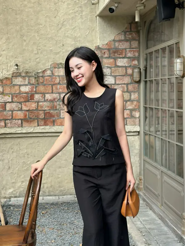 Set Bộ Áo Thêu Hoa Tulip + Quần Suông Phối Túi 2 Lớp Thời Trang Nữ Thương Hiệu Sline 2