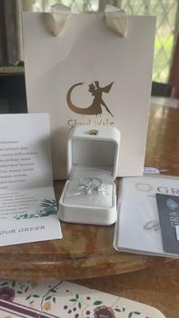 Product Review of 【003Harga telah dibanting, segera di CO】Chard Wake Anting princess round Anting wanita elegan high quality cantik elegan anti Zirconia 1 Carat Sertifikat GRA Kotak Indah   CWE002 from p**s 0