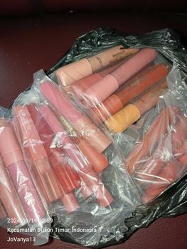 Product Review of 6PC!! JH3759 LIPGLOSS HASAYA GIRL MATTE TAHAN LAMA Matte Bibir Kosmetik lip  matte from n** 0