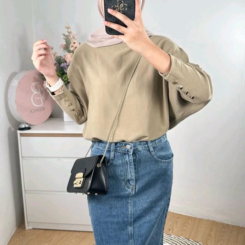 Batwing Blouse Inara Sweater Baju Rajut Wanita Oversize Korean Style Kancing Tangan Nyaman Panjang Knitwear Atasan 5