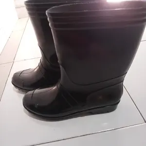 Sepatu Boot Pendek HIJAU KUNING HITAM ORANGE Fleksibel Karet Nyaman Anti Slip Air Lokal Perairan Perkebunan