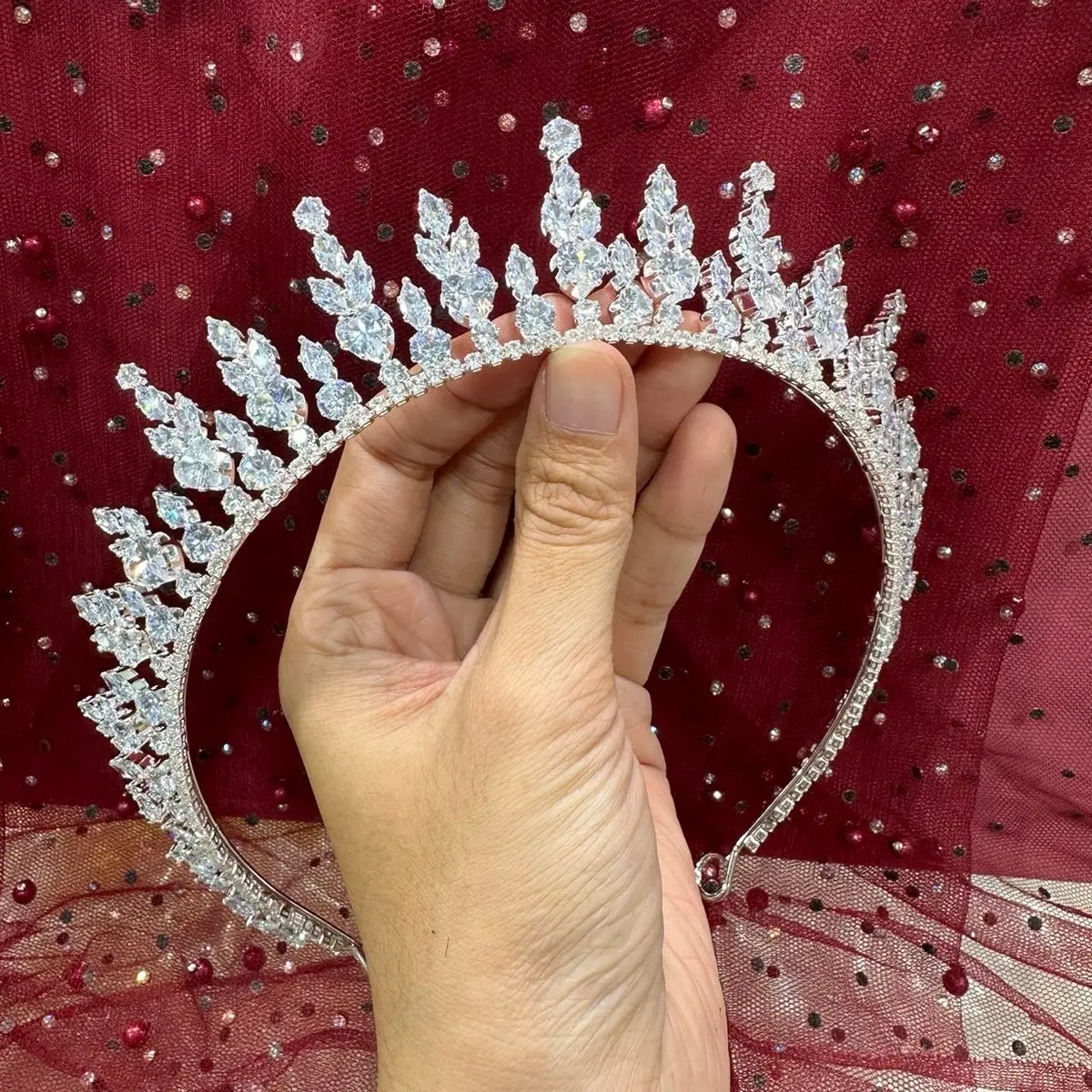 Mahkota Zircon Daisea  olivera terbaru Elegan