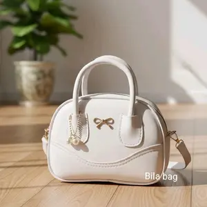 BILA BY SALSA TAS SELEMPANG WANITA Elegan & Modern Bahan Nyaman Fungsi Praktis Cocok untuk Sehari-hari atau Acara Santai