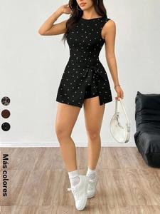 Este mono de lunares es elegante sin esfuerzo ✨ | Mono con cintura ajustable y bajo asimétrico