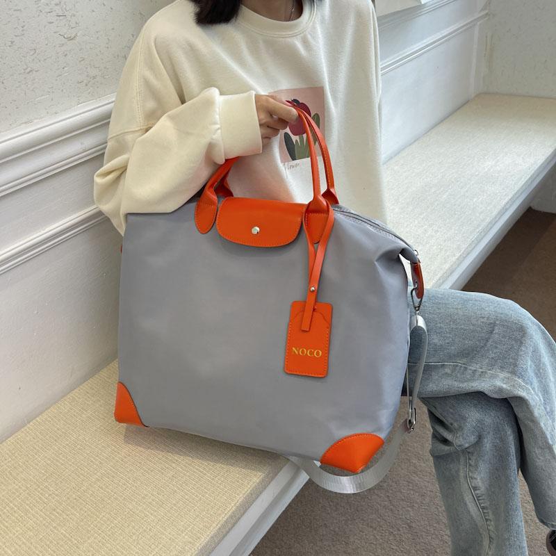 Product Introduction of 2023 Large Capacity Women's Travel Bag Waterproof Sports Gym Bag Outdoor Shoulder Crossbody Bag Female Handbag Weekend Gym Bag 3