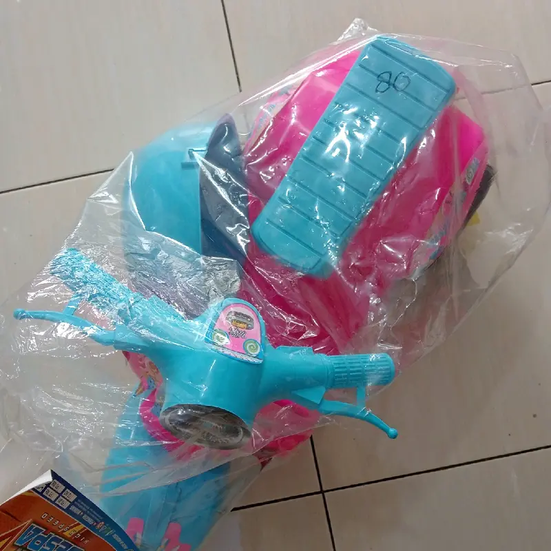 motor vespa mainan anak ,cowo cewe bisa pake 1