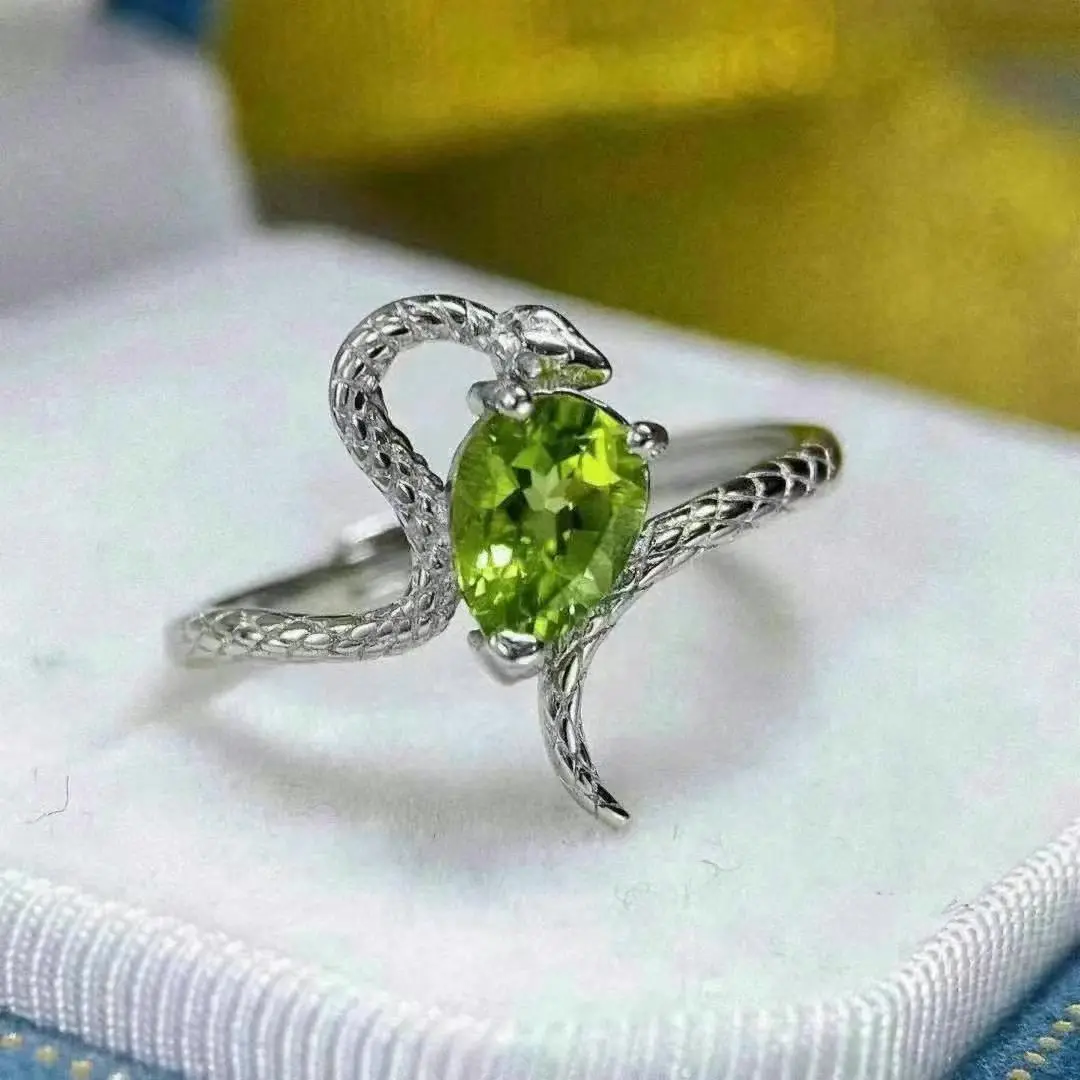 Olivine ring Exquisitely designed snake shaped olivine ring