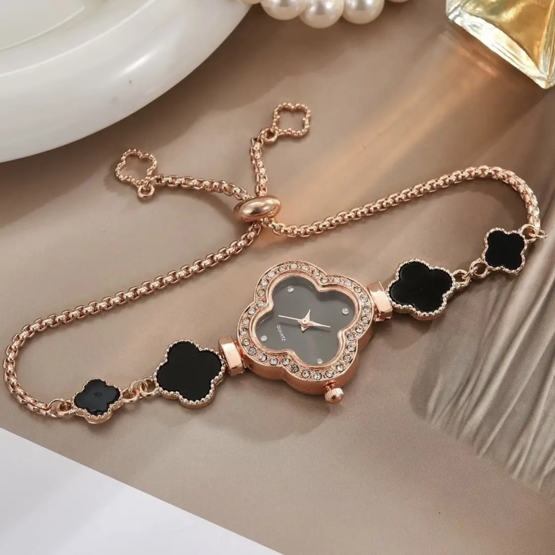 Jam Tangan Wanita Rantai Serut Bunga Cantik Jam Tali Mini Analog Quartz J01