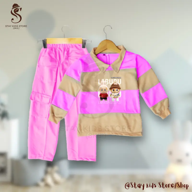 Stelan Anak Perempuan labubu viral 2025| Baju anak kekinian 3-12 tahun | kaos salur berkerah lengan panjang, Celana Motif Kargo crop one set | Pakaian lucu motif bergaris fasionable, santai dan nyaman, otfit labubu celana cargo modis | Fashion anak trendy 4