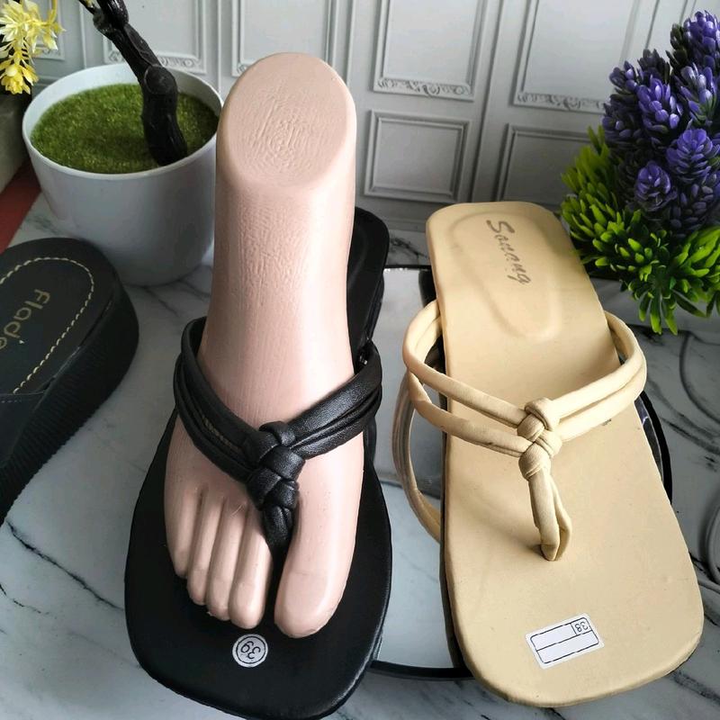 Sandal Teplek Jepit Kupat Wanita Sendal platform Selop Plat Trendy 3