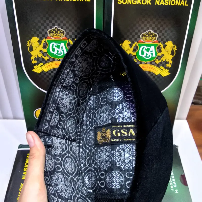 PECI SONGKOK KOPIAH HITAM GSA Bulu Lembut Nyaman peci songkok hitam 4