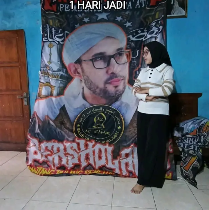BEST SELLER + READY STOK, FREE STICKER, LOGO DESAIN SHOLAWAT, BENDERA MAJELISAN SHOLAWAT, BENDERA HABIB SYECH, BENDERA MAFIA SHOLAWAT, BENDERA SHOLAWAT, HABIB SYECKHERMANIA