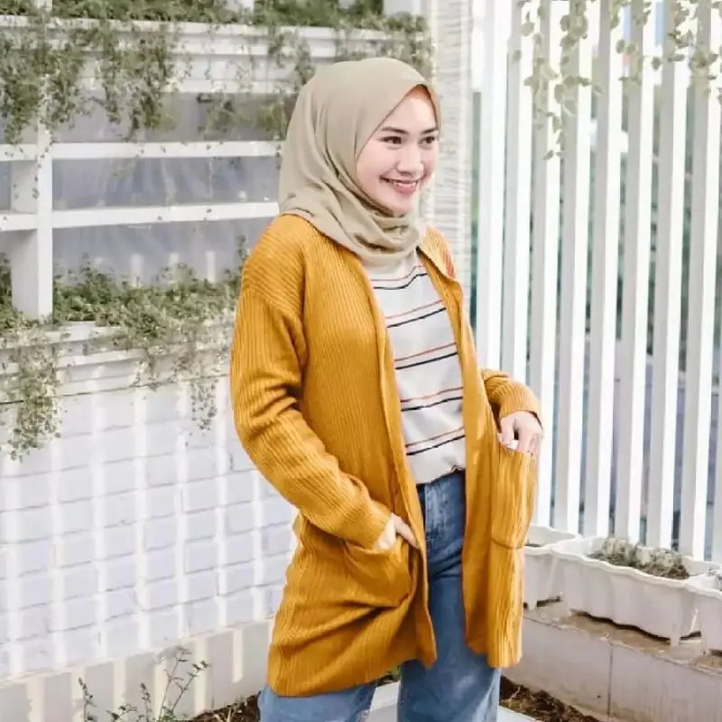 Belle Long Outer Cardigan Rajut Wanita Fit Oversize Panjang  Knitwear  Kardigan 2