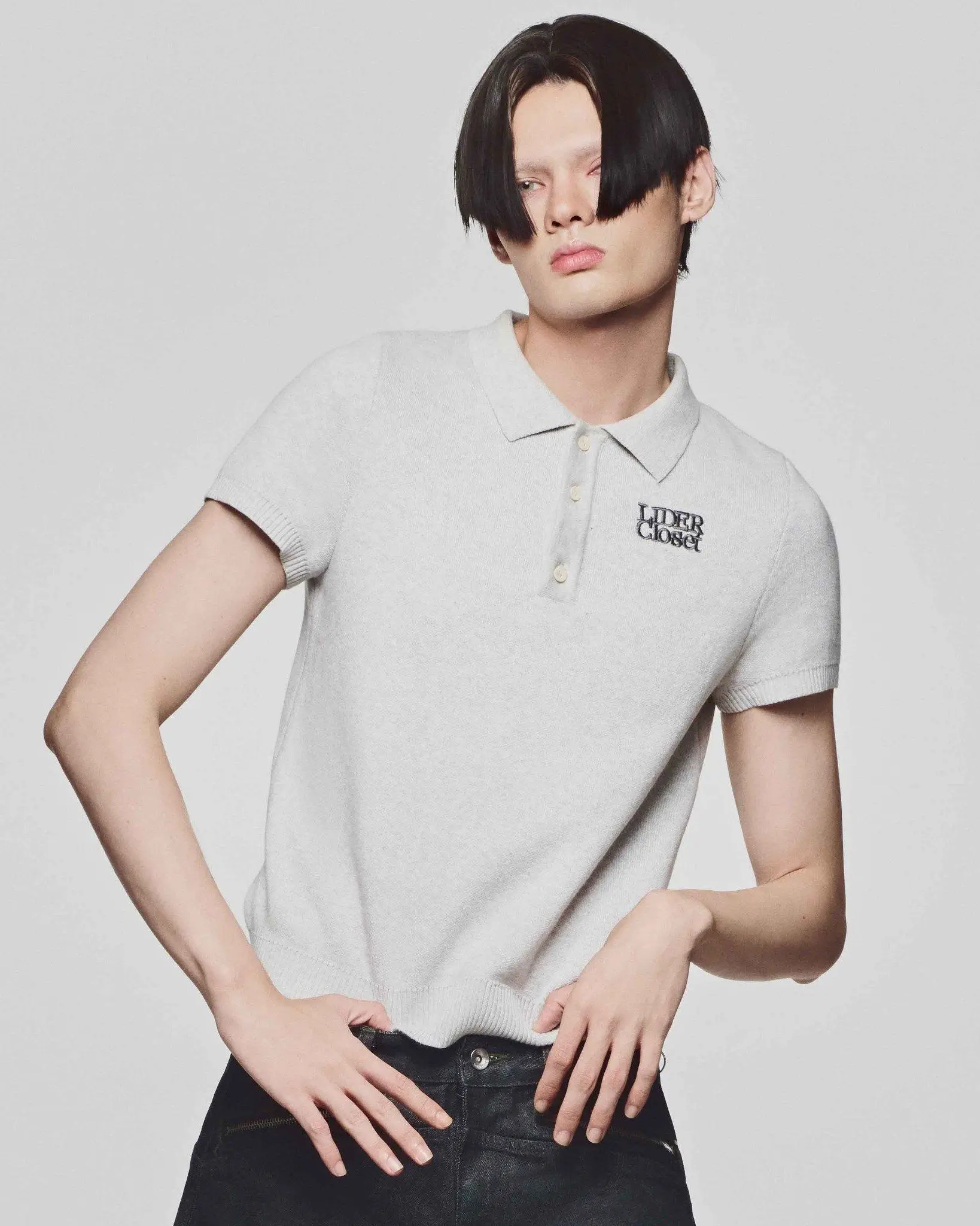 Áo Len Polo Unisex LIDER The Elan Knit Polo Shirt, 4 màu Moon Grey/White Smoke/Olive/Chocolate | BigBuy360 - bigbuy360.vn Áo Len Polo Unisex LIDER The Elan Knit Polo Shirt, 4 màu Moon Grey/White Smoke/Olive/Chocolate | BigBuy360 - bigbuy360.vn