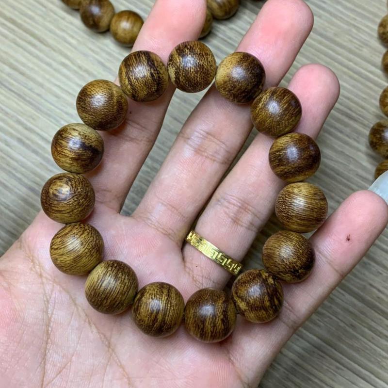 Vòng Tay Trầm Hương Tròn Đơn Bông Quầng Dầu Marauke Indo Sang Trọng Đẳng Cấp Mùi Hương Đế Vương | Trầm Hương Phúc Tử Vi Phụ Kiện