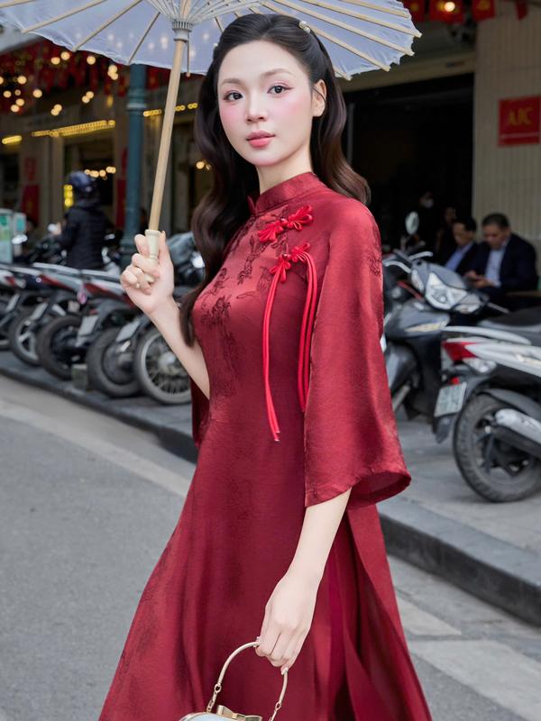 Set Áo Dài Tết Cách Tân – Lụa Tơ Tằm, Thiết Kế Bốn Tà, Mặc Đẹp Dự Tiệc Du Xuân MioLady | BigBuy360 - bigbuy360.vn