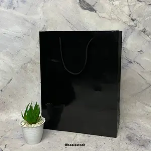 Paperbag Hitam Laminasi Glossy (Uk. 25 x 32 x 9 cm)