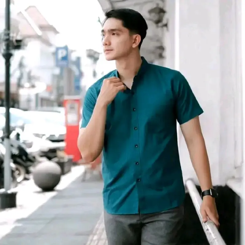 100 ribu dapat 4 kemeja polos lengan pendek pria bebas pilih warna sof katun hitam putih baju Cowok Hem 3