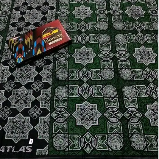 Sarung Atlas Batik Adem motif estetik