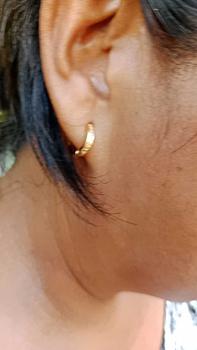 Product Review of #105 Anting Jepit Permata TITANIUM Perhiasan GOLD Earrings from 리** 수**) 0