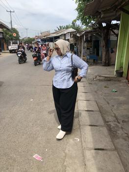 Product Review of Wispie Girl Boss Fitted Shirt | Kemeja kerja wanita fit garis stripe karet Lembut pink hijau biru from s**r 3