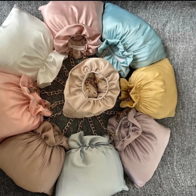 Mukena Mellayu Silk Polos  Dagu lasercut armani silk Dilarang keras Mencuri Foto Produk Sanksi berlaku !) 6
