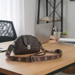 Tas Selempampang Bakpau 3 Ruang Stile dan Multifungsi by arliyabag