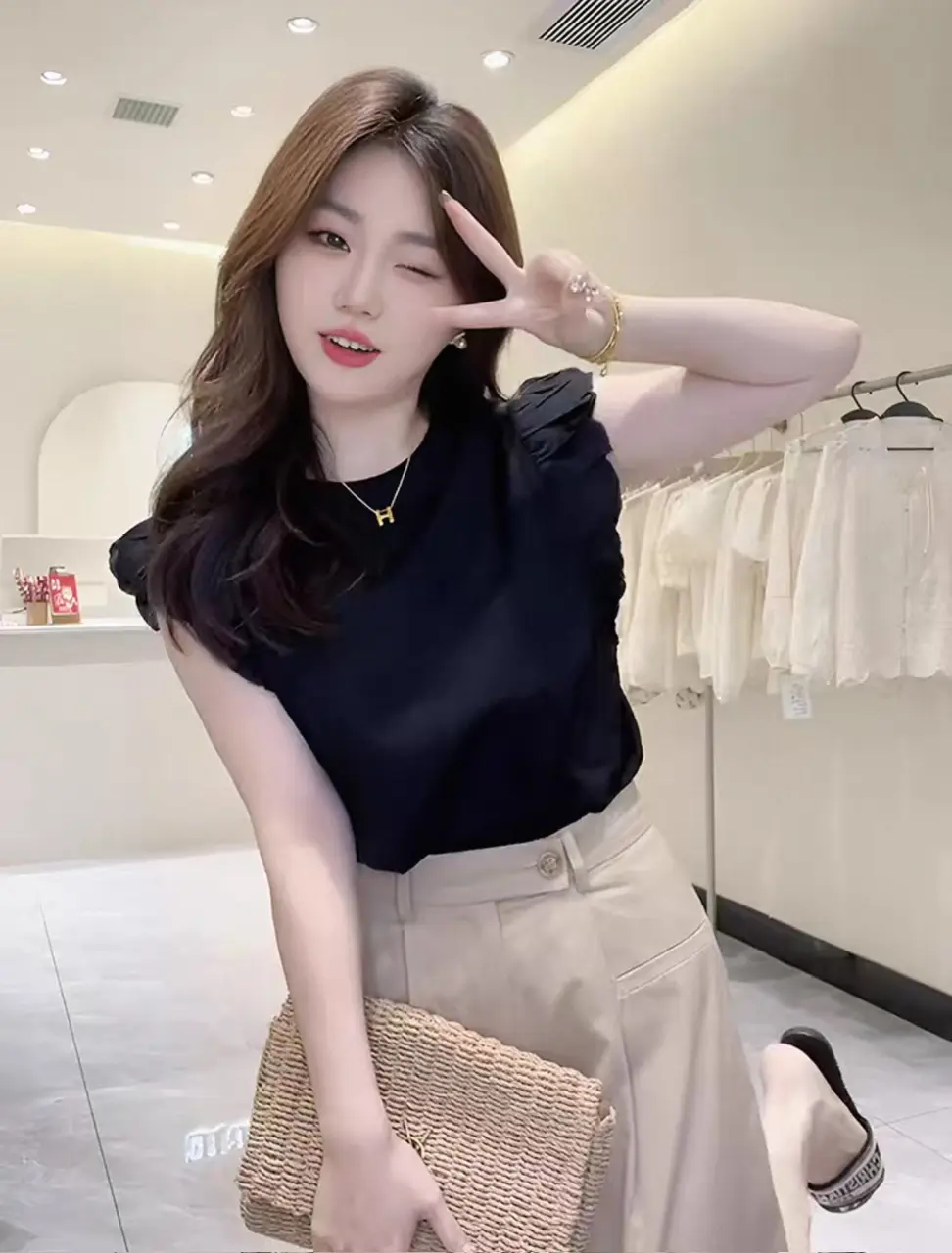 Áo thun tăm nữ tay hến mẫu mới 2025 size 38-65kg,chất thun tăm,Áo thun fom body cộc tay cho nữ | BigBuy360 - bigbuy360.vn