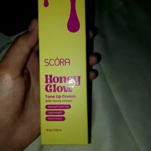 SCORA Honey Glow Tone Up Cream 30 Gr