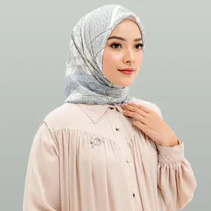 Wearing Klamby - Mantingan Scarf