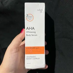 NEW! WHITE INC AHA WHITENING BODY SERUM BOOST COMPLEX