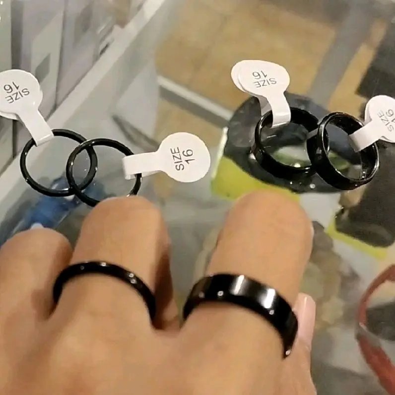Cincin Couple Titanium Hitam Polos Tebal dan Slim Cowok Cewek Unisex 0