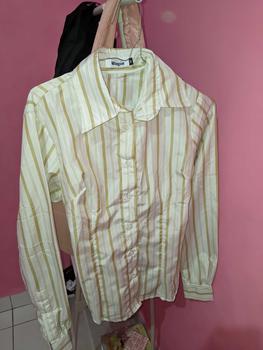 Product Review of Wispie Girl Boss Fitted Shirt | Kemeja kerja wanita fit garis stripe karet Lembut pink hijau biru from م** 1