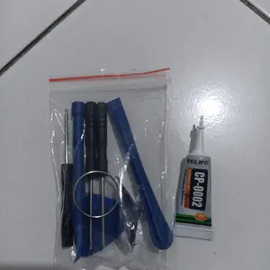 OBENG SET + LEM BATERAI BONUS UNTUK SETIAP PEMBELIAN BATREI TERTENTU