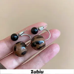 【Zubiu】Anting Bola Bermotif Macan Tutul Wanita Anting Logam Pin Perak Bola Hitam Y104