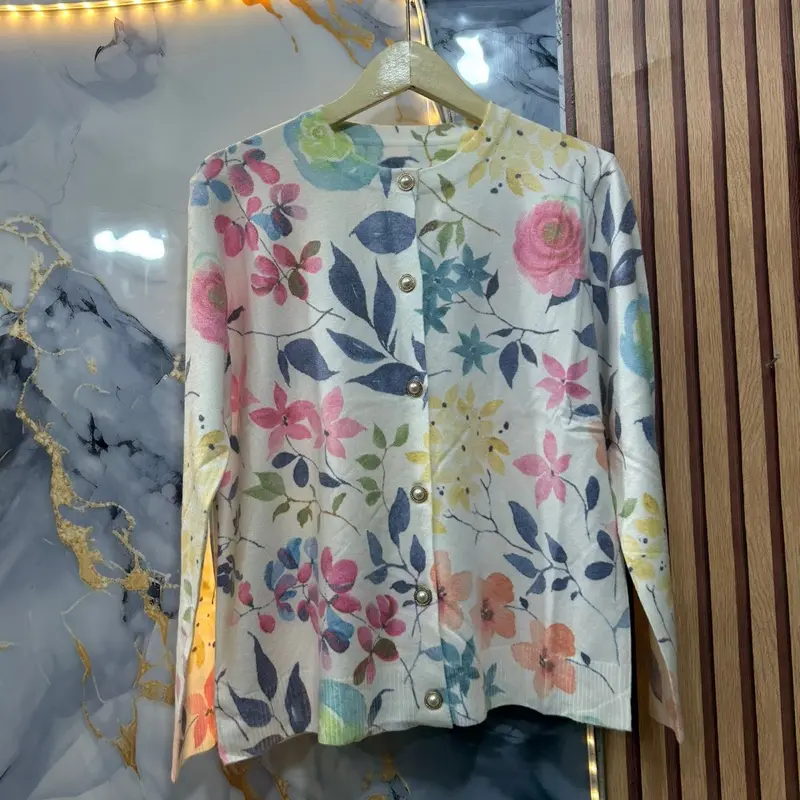 Atasan Rajut motif Printing Bunga Teratai Kancing 1