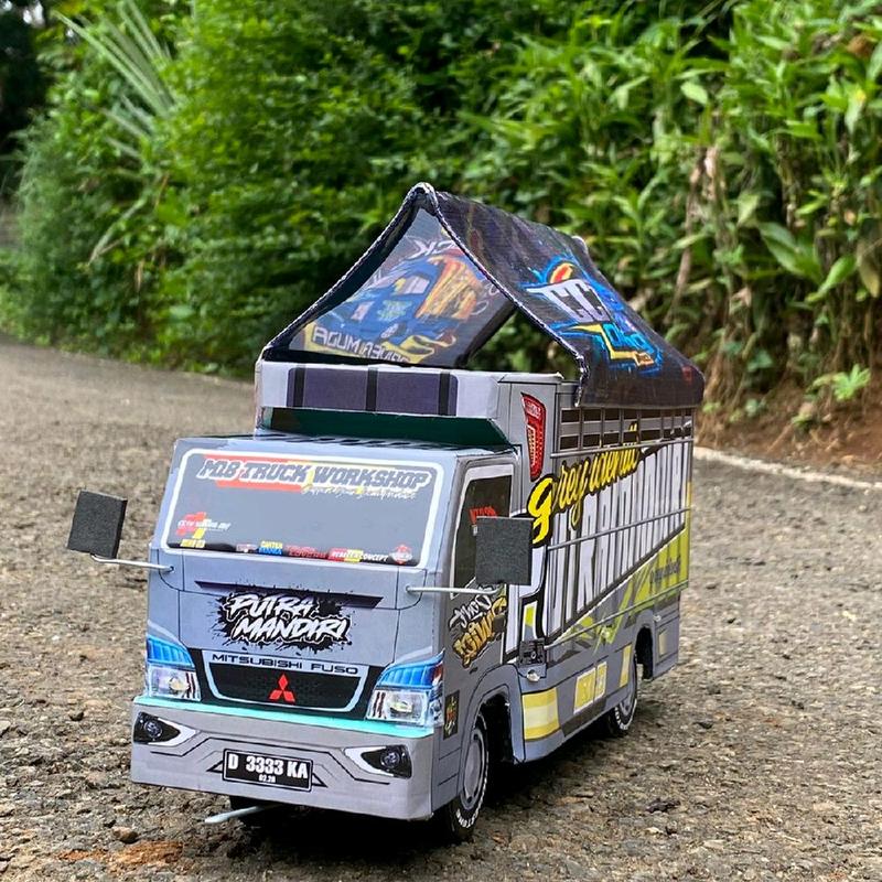 promo murah miniatur truk full variasi lampu dan free terpal Toy 6