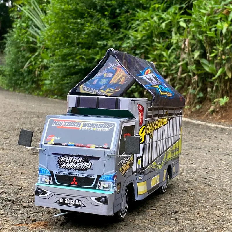 promo murah miniatur truk full variasi lampu dan free terpal Toy 5