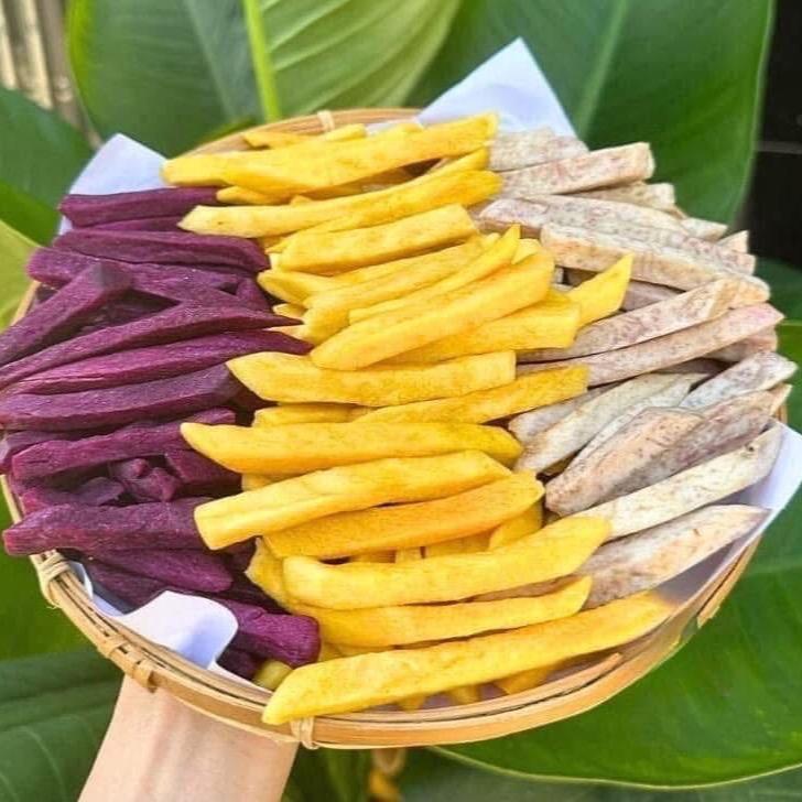 Khoai lang khoai môn cọng sấy giòn thơm ngon túi 500g Ăn Vặt Snack Food xuất hoá đơn công ty đầy đủ.